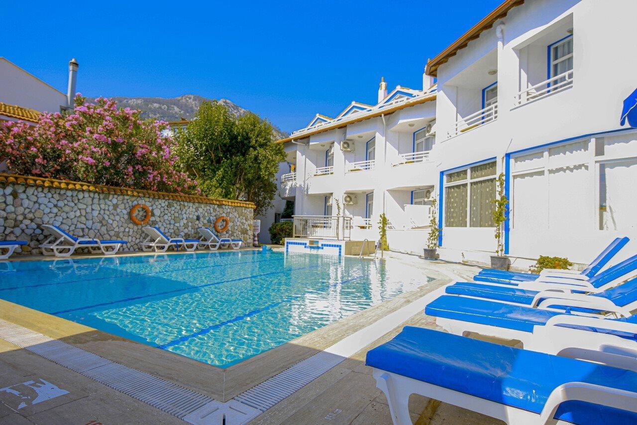 Zeybek Hotel Турунч Екстериор снимка