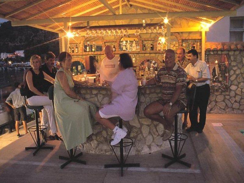 Zeybek Hotel Турунч Екстериор снимка