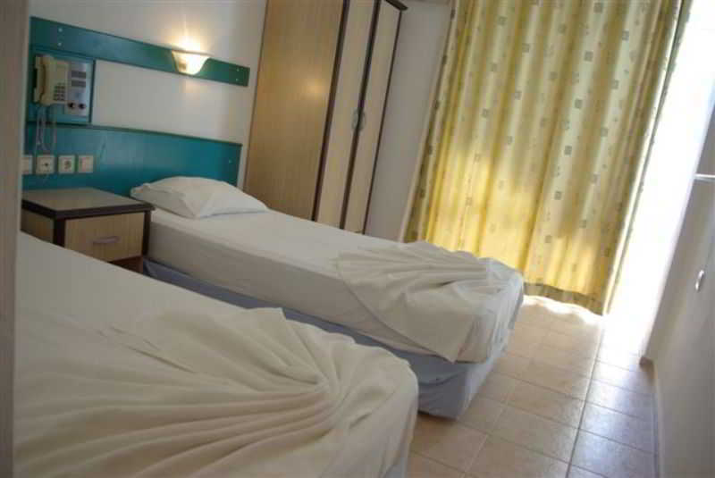 Zeybek Hotel Турунч Екстериор снимка